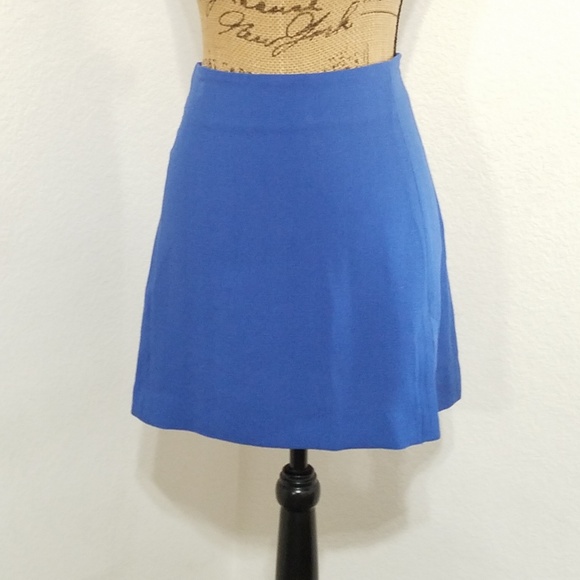 BCBGENERATION Bright Royal Blue mini skirt zip back hook and eye closure sz.6 - Picture 2 of 6